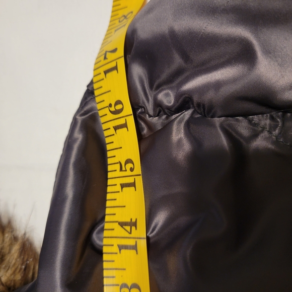 Laundry By Shelli Segal Women's Puffer Jacket with Fur Hood - Silver - Picture 10 of 16